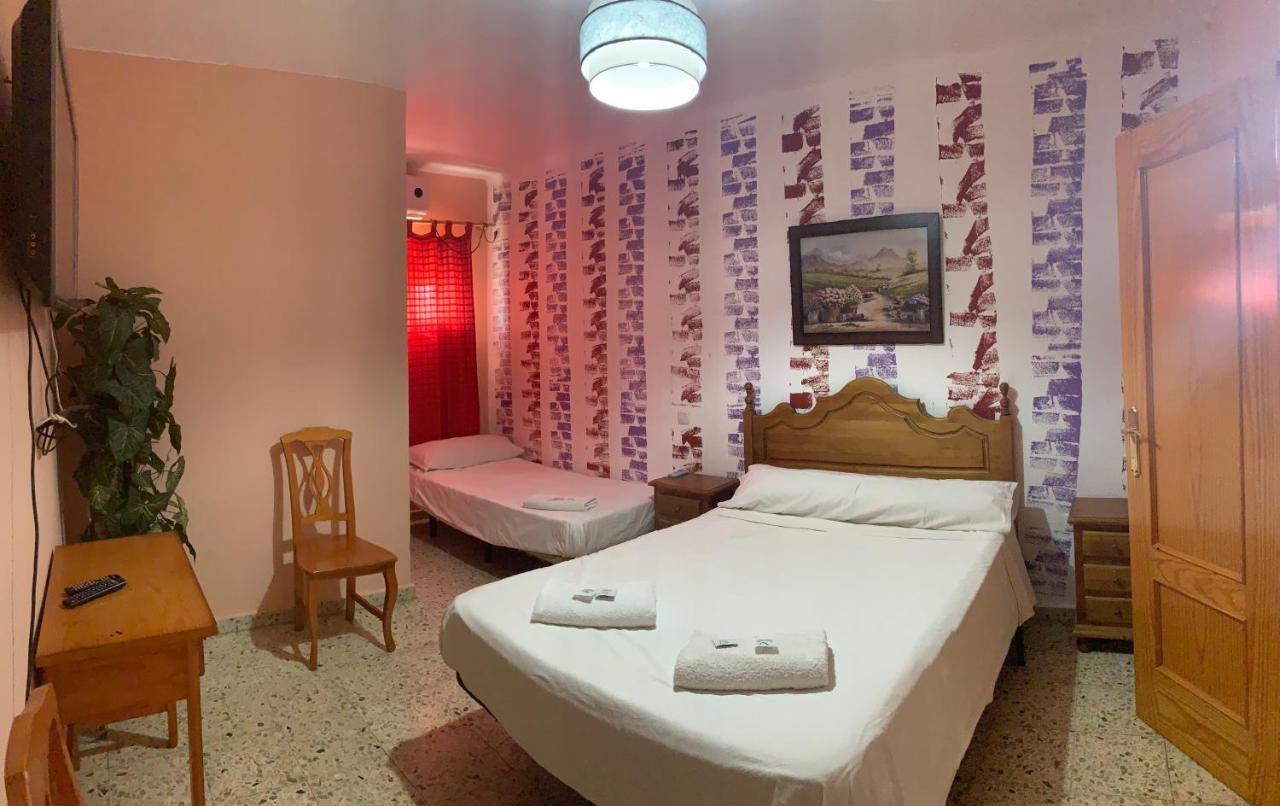 Hostal Sesena Zewnętrze zdjęcie