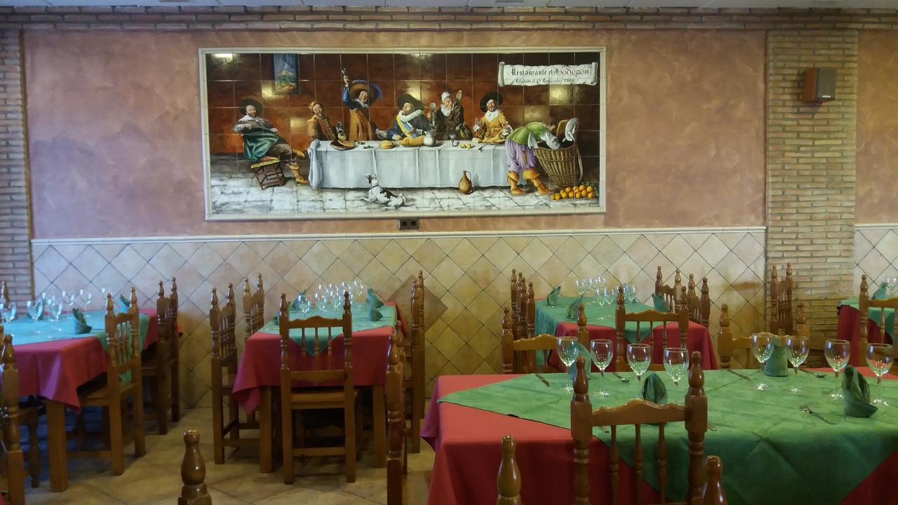 Hostal Sesena Zewnętrze zdjęcie
