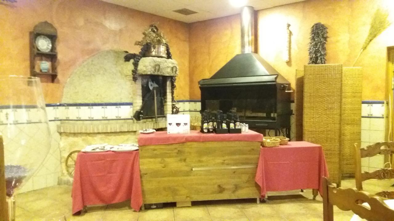 Hostal Sesena Zewnętrze zdjęcie