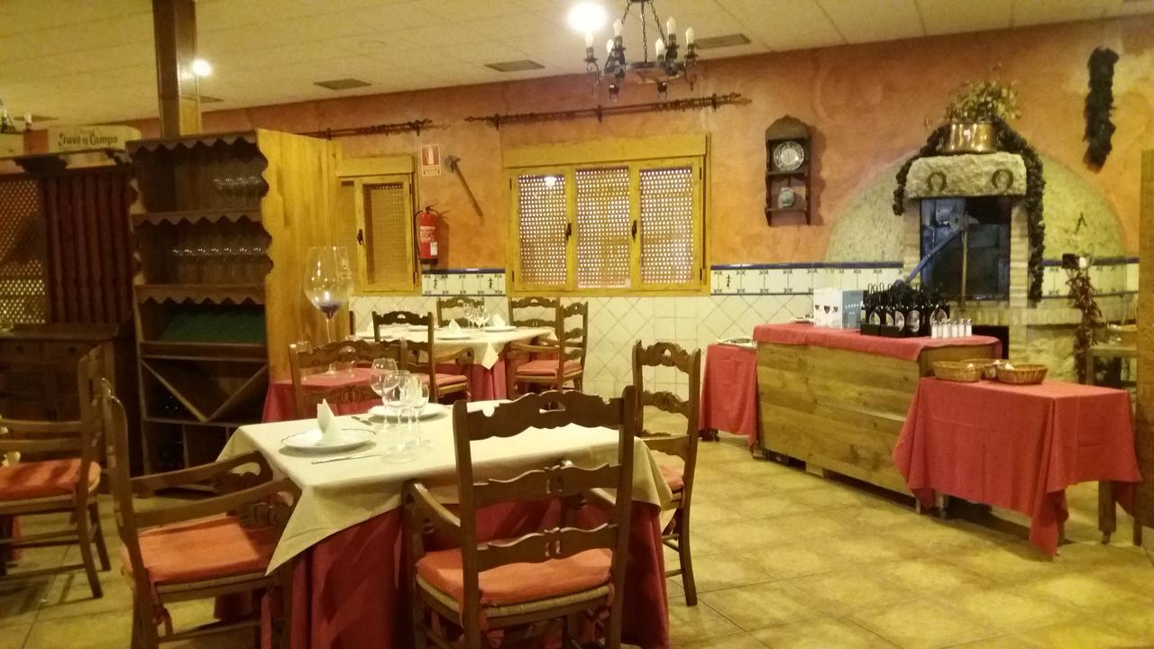 Hostal Sesena Zewnętrze zdjęcie